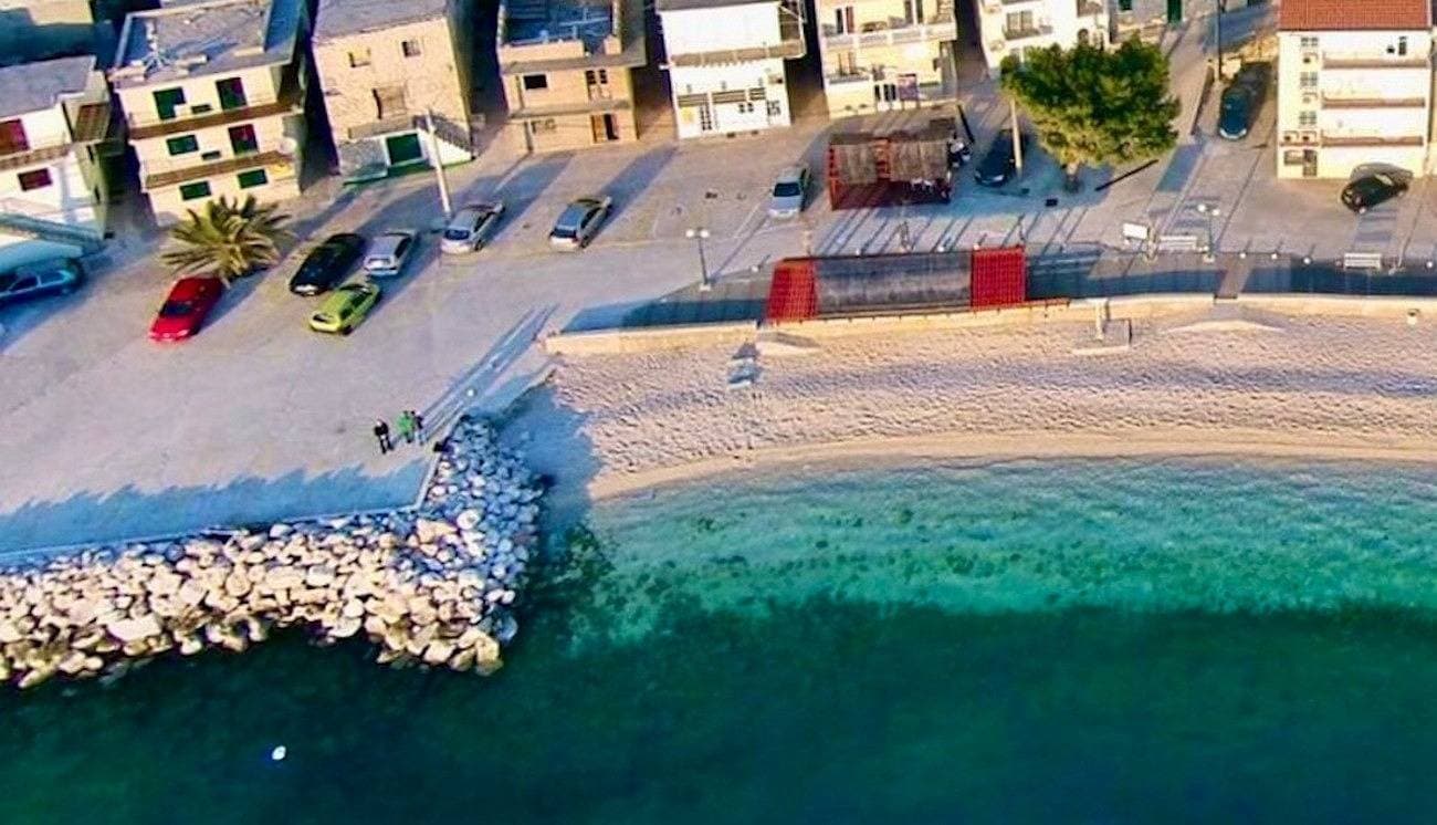 Foto 6 von 21: 3-Zimmer-Ferienwohnung am Strand Drasnice, Makarska -b