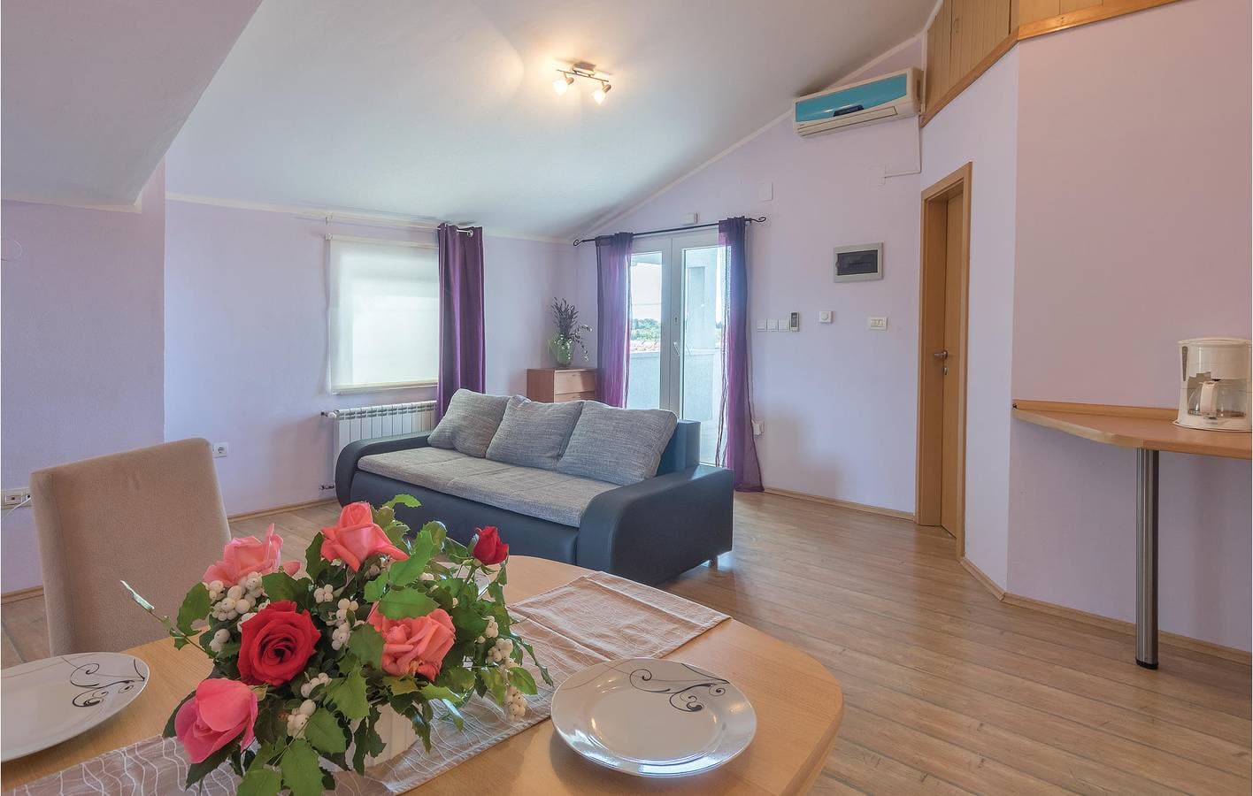 Foto 4 von 18: Gemütliche Ferienwohnung mit Terrasse in der Nähe von Valbandon und mit zahlreichen Restaurants