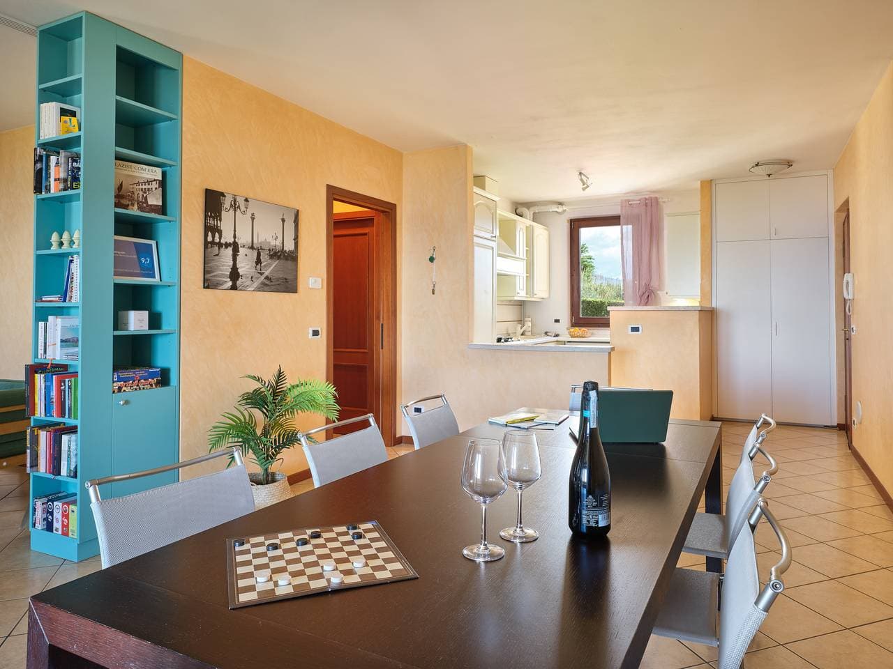 Foto 12 von 44: Regarda - "Perla Del Garda" Wohnung in Lazise mit Terrasse mit Seeblick und Pool