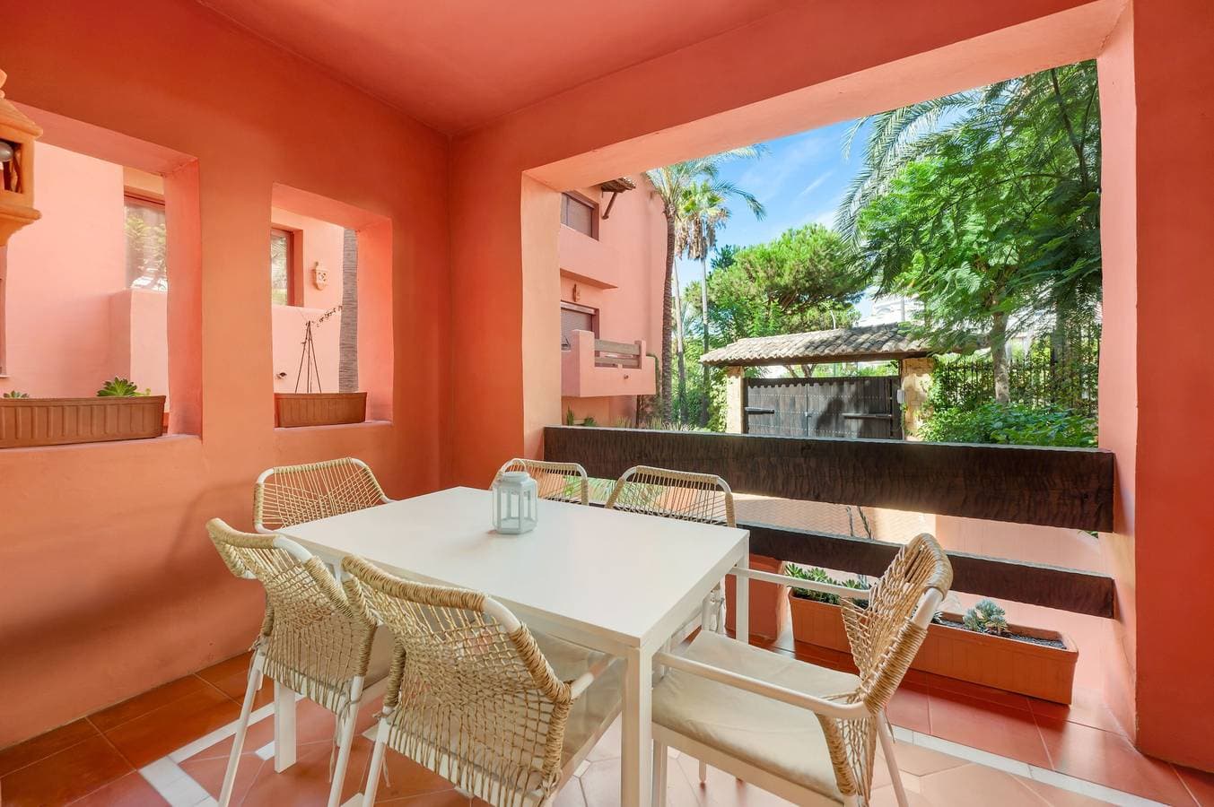 Foto 2 von 30: Apartment 'Don Carlos Marbella Beach' mit Gemeinschaftspool, WLAN und Klimaanlage
