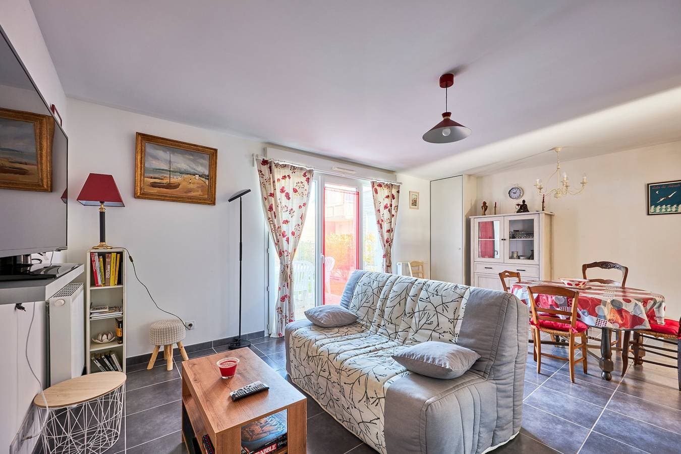 Foto 2 von 15: Ferienwohnung für 4 Personen mit Terrasse