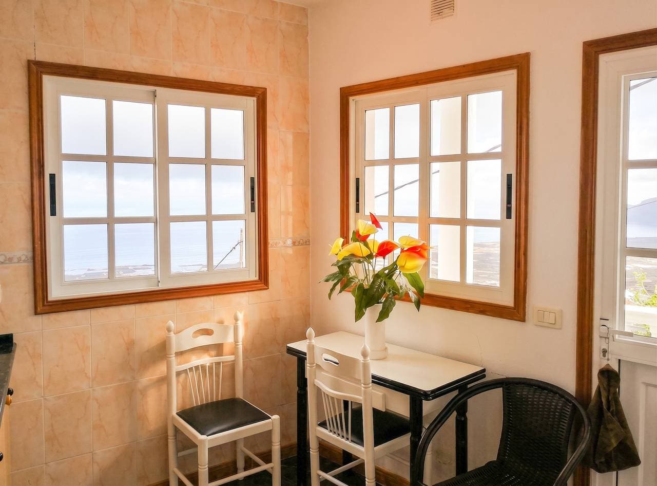 Foto 13 von 23: Modernes Apartment in Frontera, 45 m² mit Meerblickbalkon
