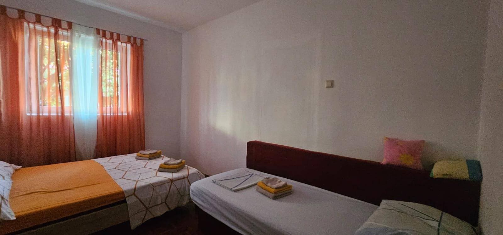 Foto 7 von 9: 1-Zimmer-Ferienwohnung mit Terrasse Gornji Karin, Novigrad A-11806-a