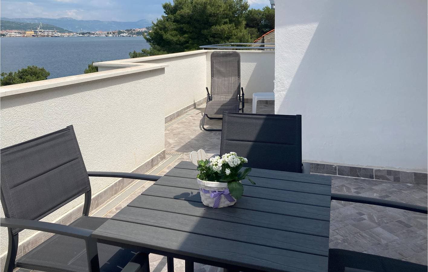 Foto 4 von 27: Gemütliche 1-Zimmer-Wohnung mit Terrasse, 600 m vom Strand entfernt und kostenlosen Parkplätzen