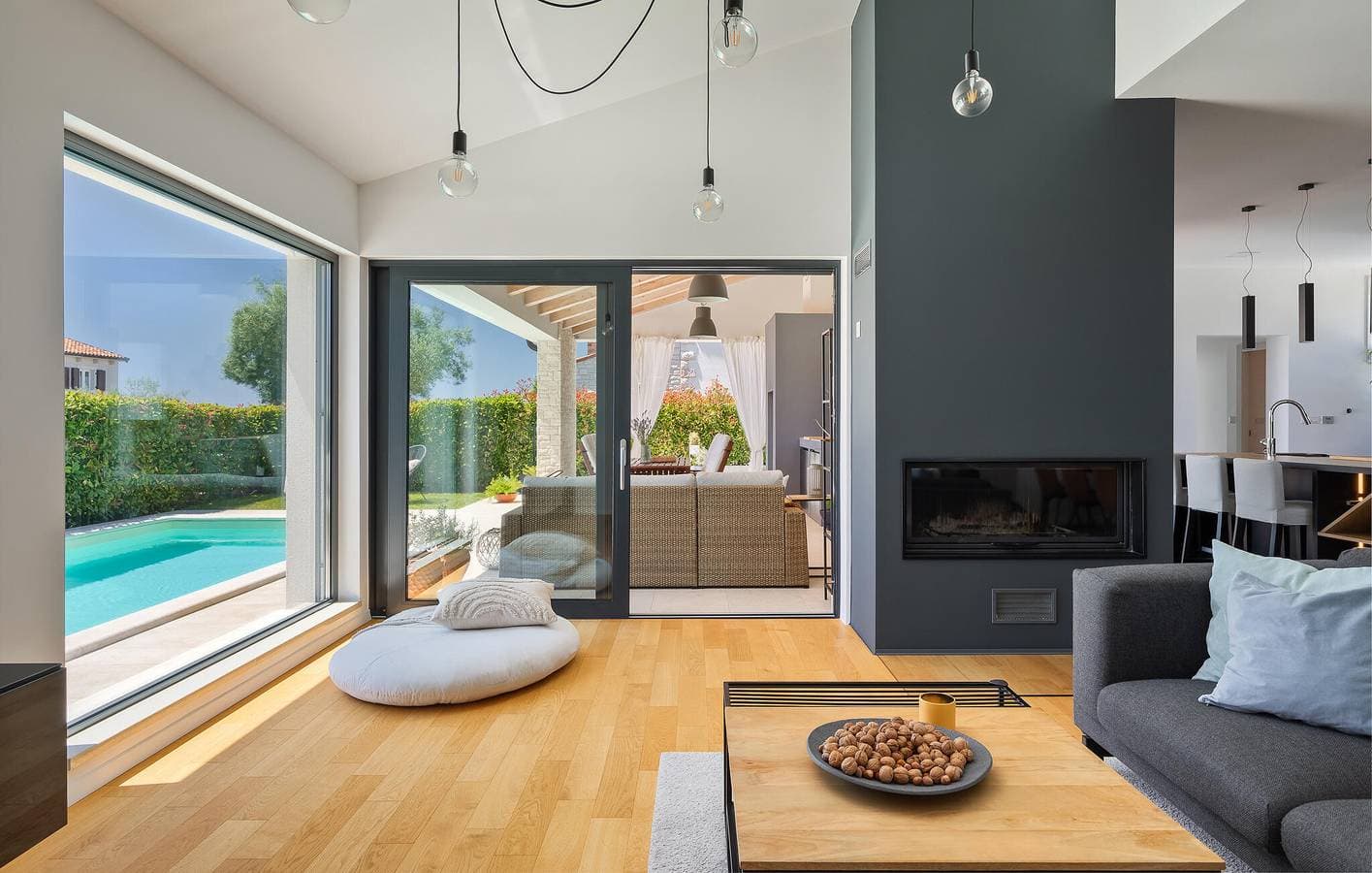 Foto 10 von 43: Geräumige 2-Zimmer-Wohnung mit Pool und WLAN, in der Nähe des Stadtzentrums von Heraki