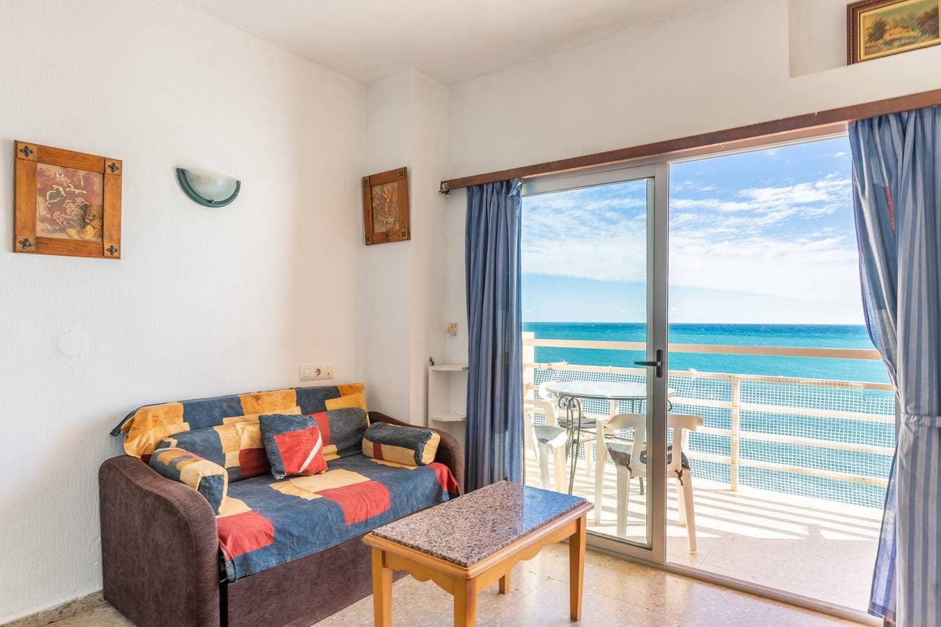 Foto 4 von 22: Studio-Apartment 'Calpe Primera Linea' mit Gemeinschaftspool, Balkon und WLAN