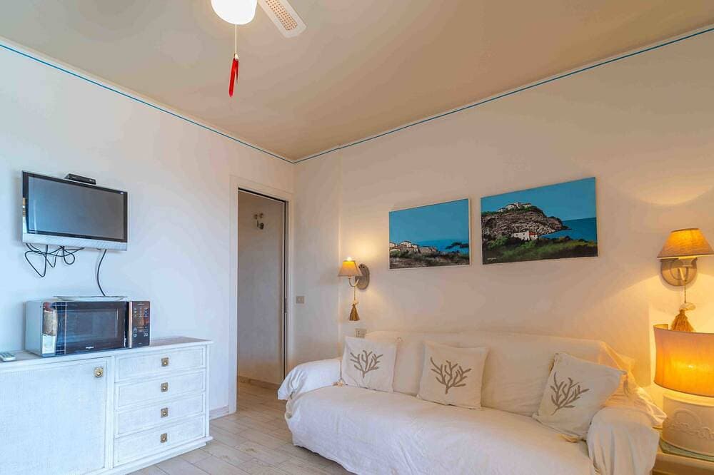 Foto 2 von 24: Three-room apartment 4 minutes walk from the beach