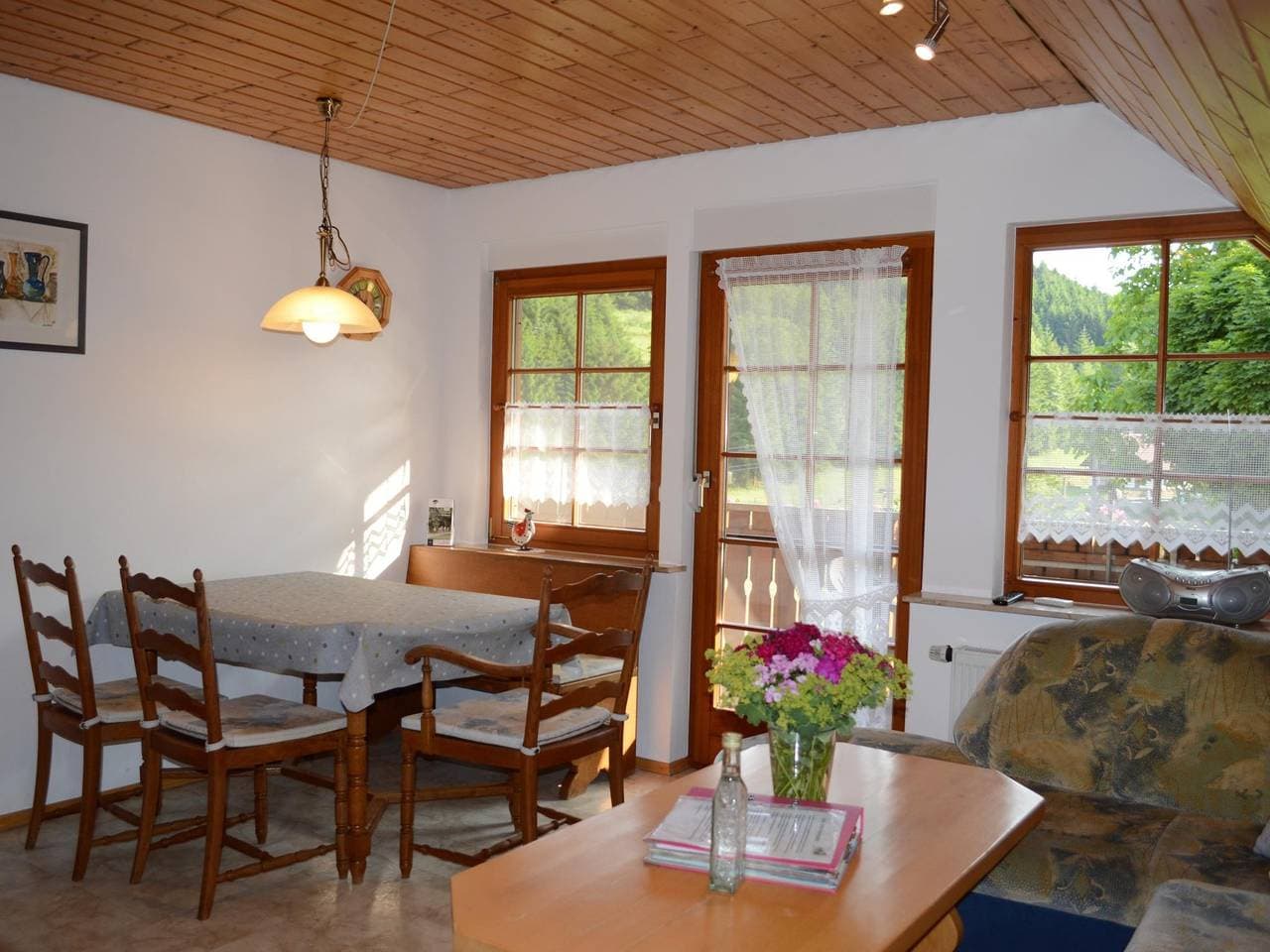 Foto 3 von 12: Ferienwohnung im Schwarzwald mit großem Balkon