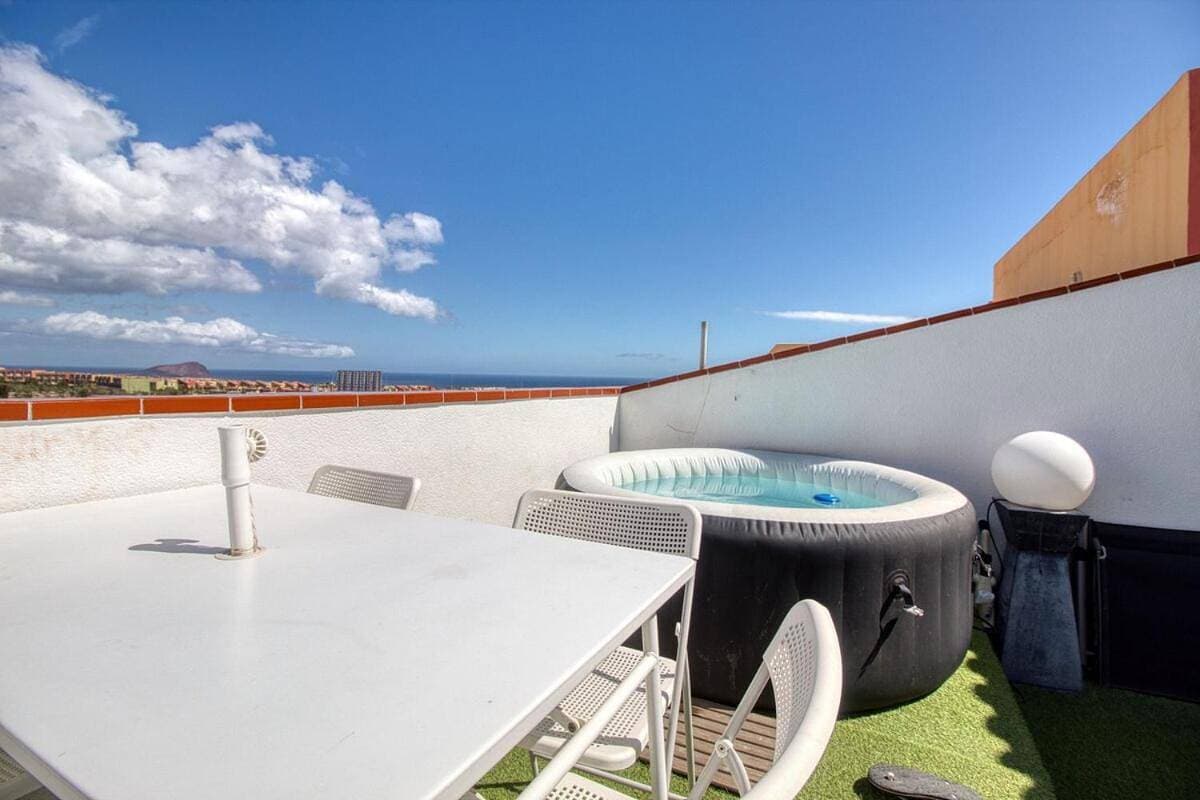 Casa Canaria bei Golf del Sur mit Meerblick Jacuzzi 4 Schlafzimmer und 2 Badezimmer perfekt für Familien und Gruppen 1
