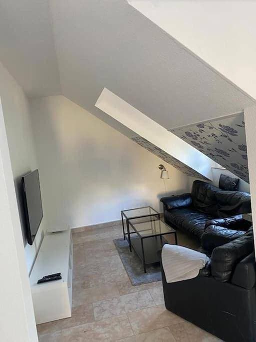Foto 9 von 33: Three-Bedroom House
