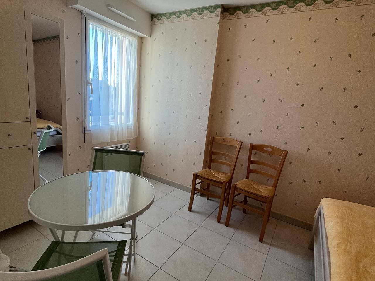 Foto 9 von 11: 2-Zimmer-Wohnung in Bahnhofsnähe mit Garage