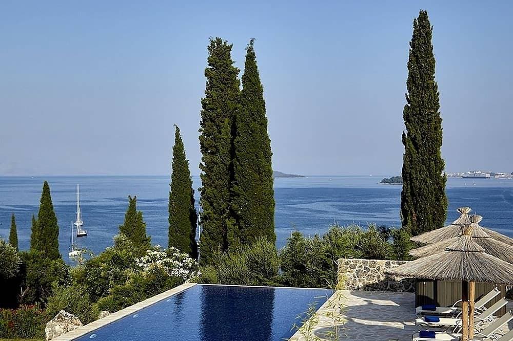 Geräumige Villa, Meerblick, Infinity-Pool, Whirlpool, Fitnessraum, Dampfbad 10 Minuten zu Fuß zum Ko... 1