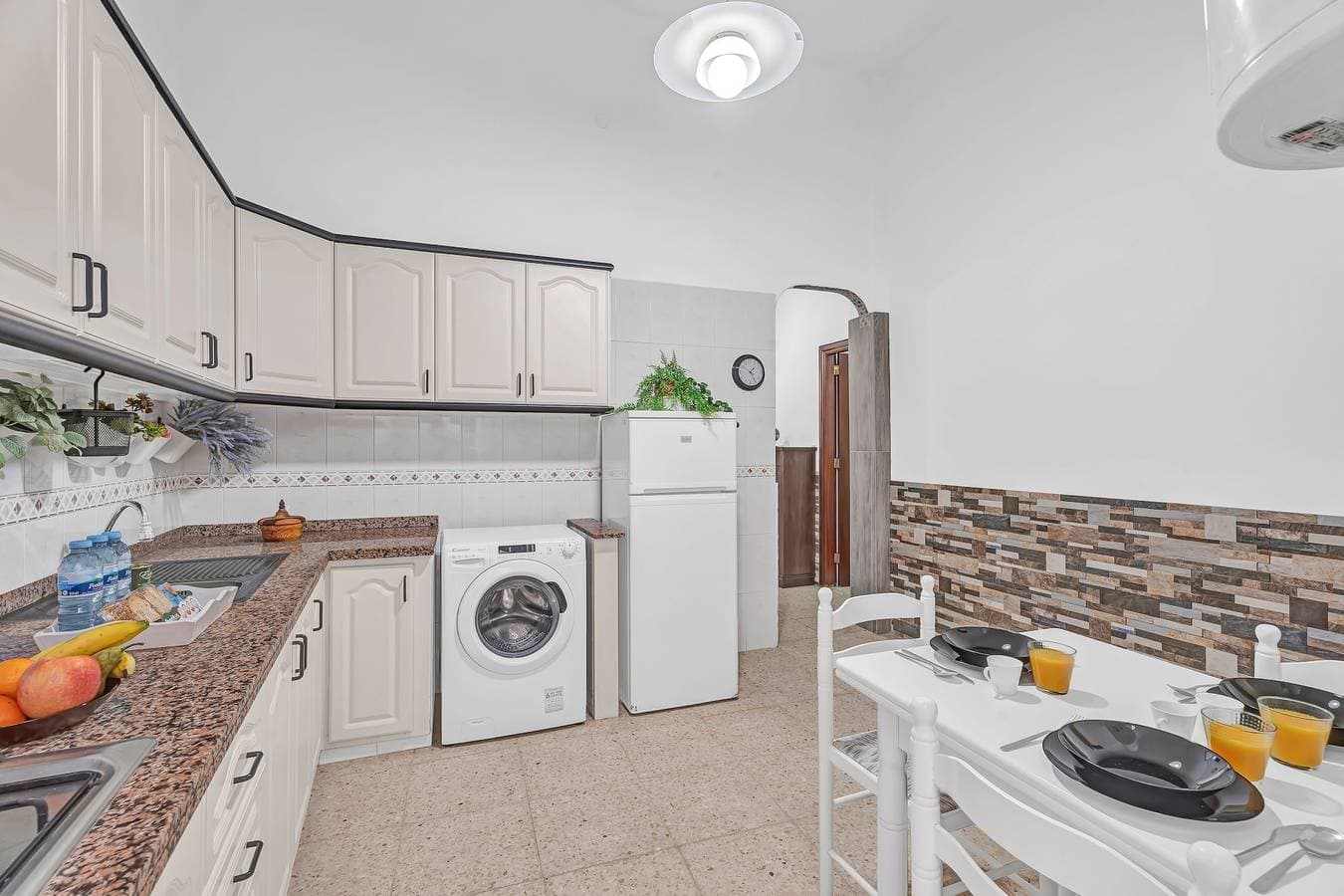 Foto 5 von 30: Ferienhaus 'Paisa House' mit privater Terrasse und WLAN