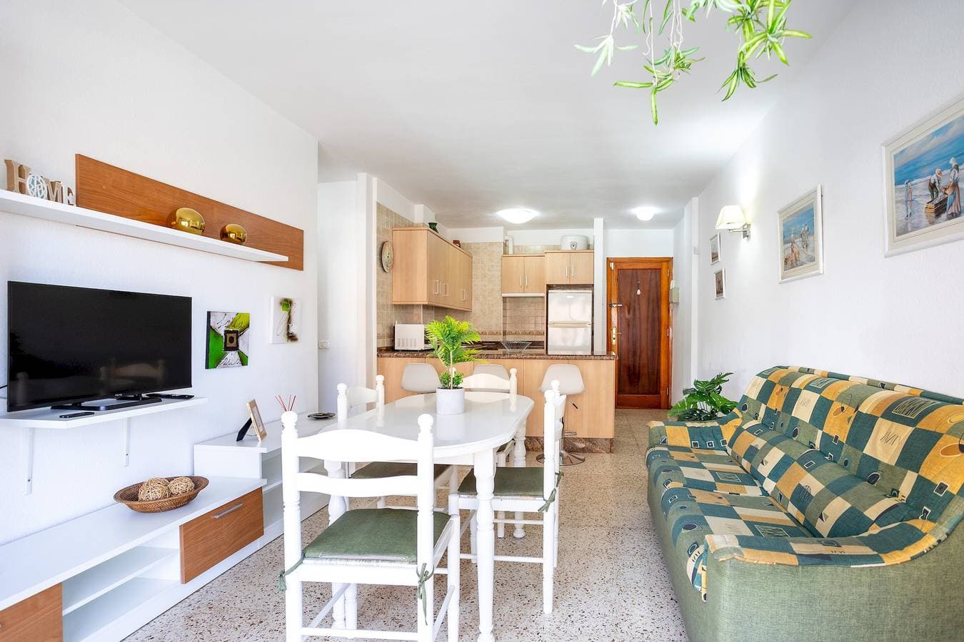 Foto 6 von 66: Ferienwohnung für 4 Personen mit Terrasse