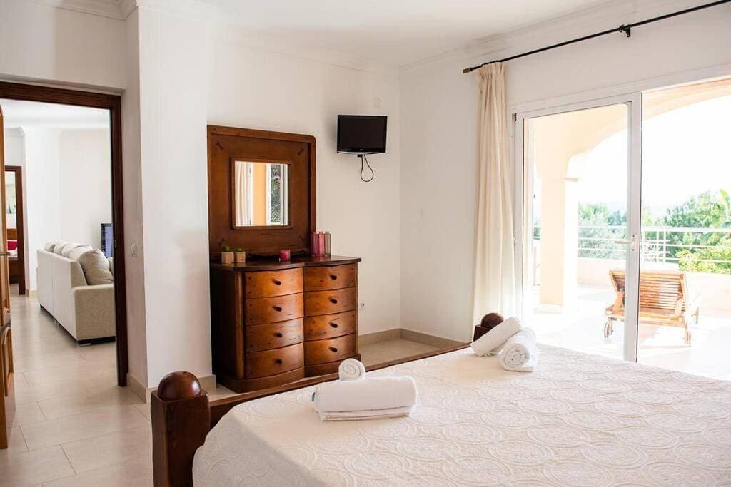 Foto 13 von 50: Villa für 8 Personen mit Garten