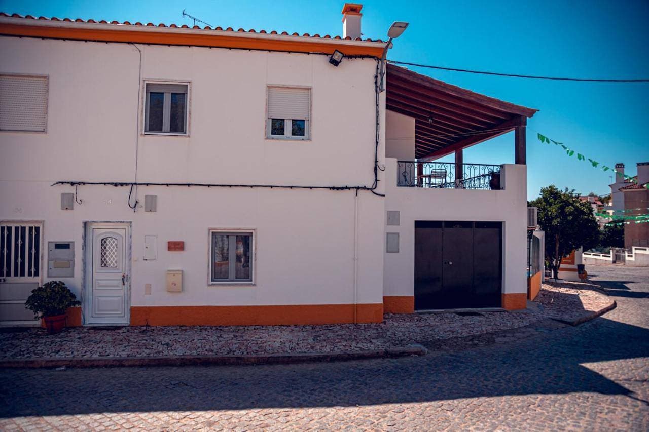 Foto 11 von 66: Three-Bedroom House