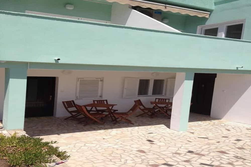 Foto 12 von 30: Residenz Beni 5 mit großem beheizten Pool