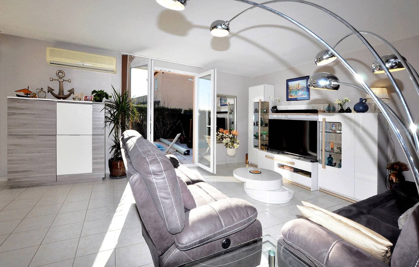 Foto 3 von 24: Charmante Wohnung mit Pool in Lézignan-Corbières