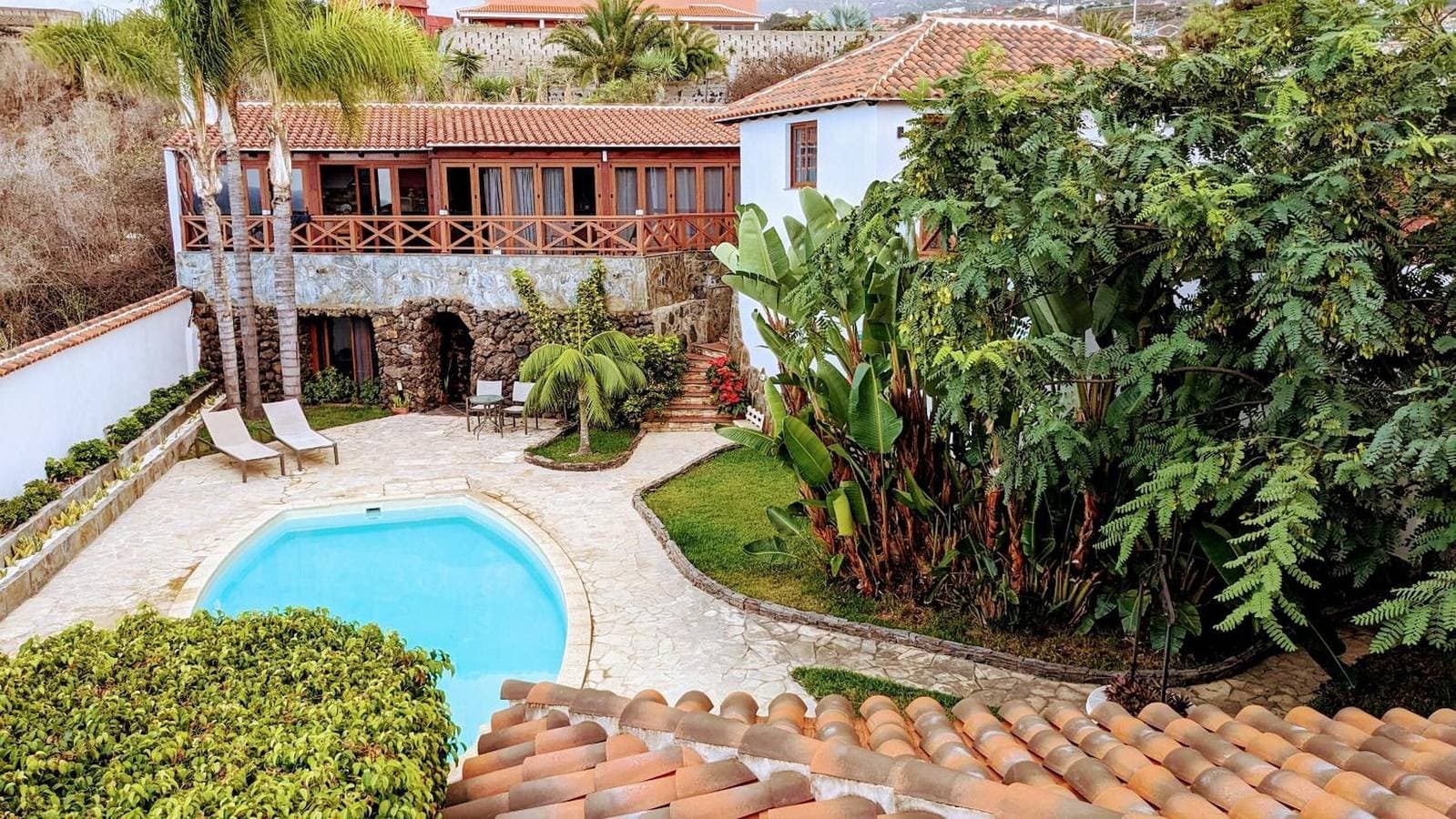 Villa Gardel - La cueva 1