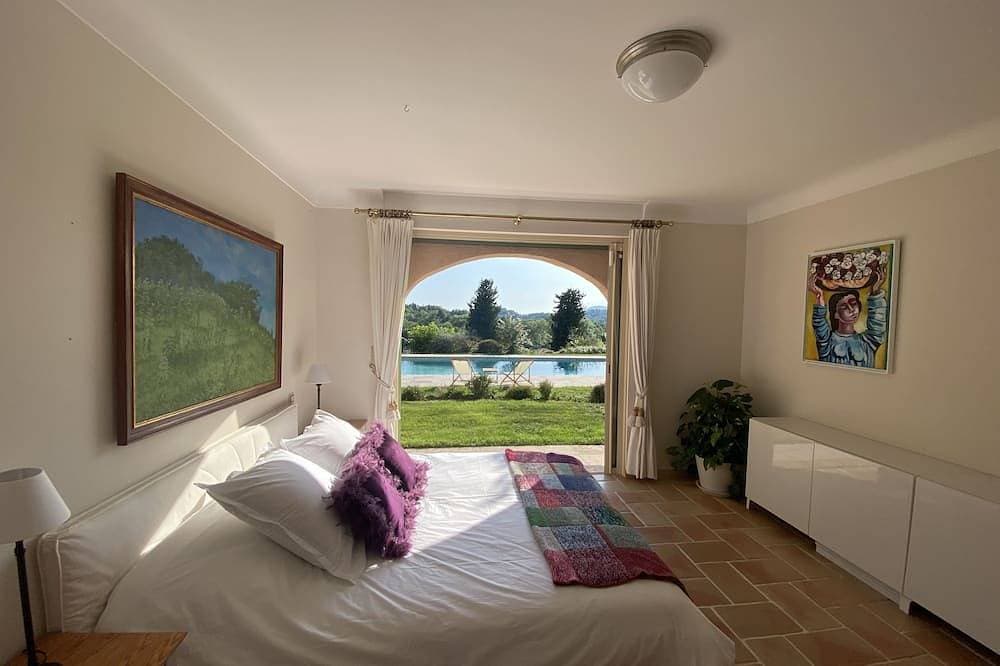 Foto 4 von 18: Splendid View and Relaxing Villa