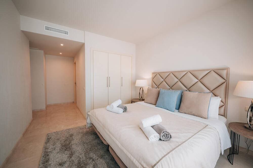 Foto 5 von 30: Frontline Golf Penthouse Alcazaba Lagoon - EHHouse
