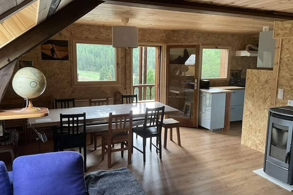 Appartement Neuf 2eme Étage Confortable et Spacieux Dans une Chalet Familiale 1