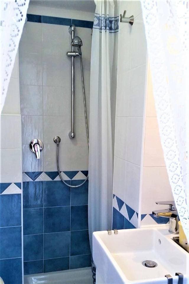 Foto 12 von 14: Double Room with Private External Bathroom