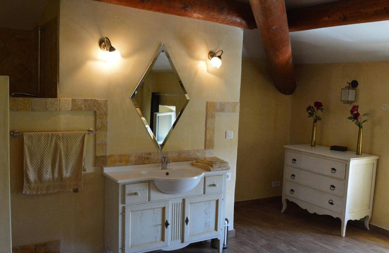Foto 7 von 18: Double Room with Private Bathroom