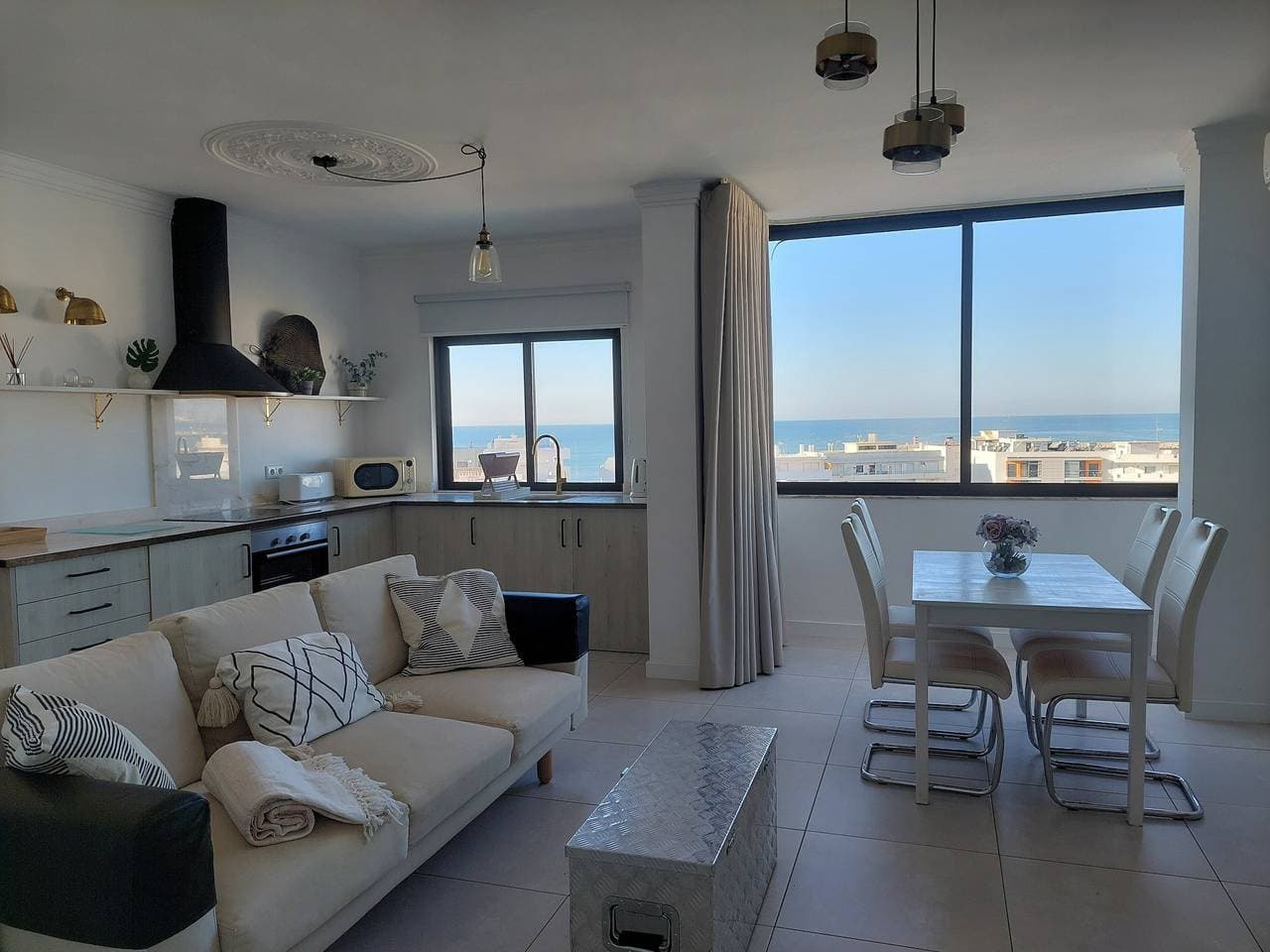 Foto 2 von 25: Ferienwohnung 'Lindo T2 Com Vista Mar' mit WLAN und Klimaanlage