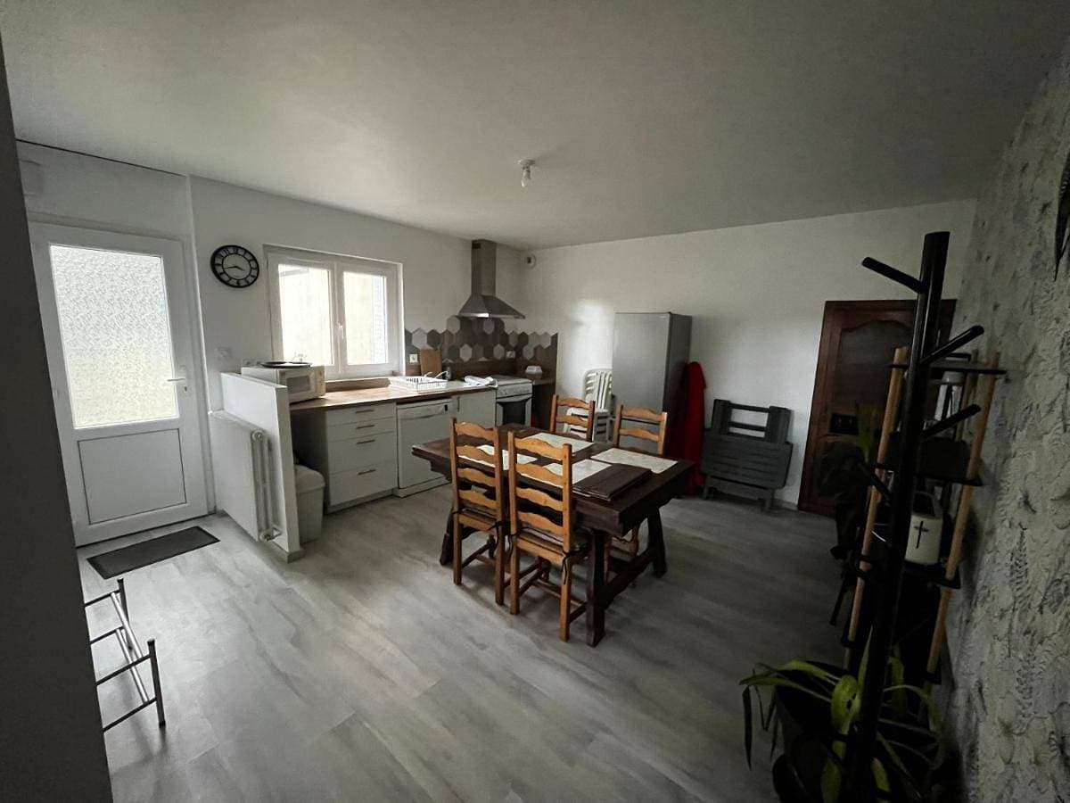 Foto 2 von 10: Two-Bedroom House