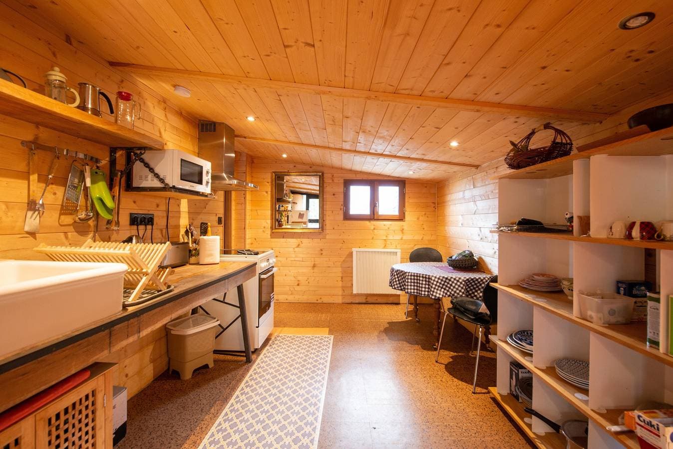 Foto 4 von 42: Eco chalet ,  grande terrasse ,vue imprenable.