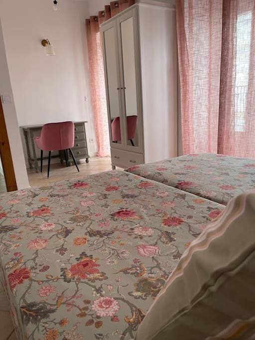 Foto 4 von 46: Two-Bedroom Apartment