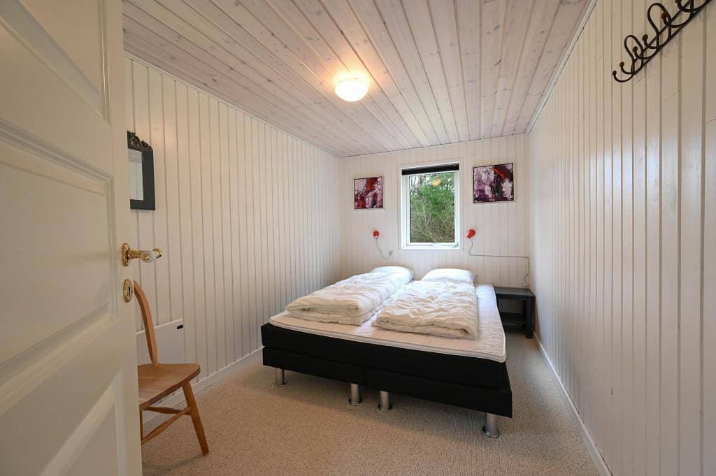 Foto 6 von 15: Gut geschützt liegendes Ferienhaus mit Reetdach und Sauna