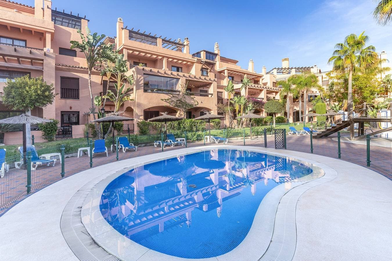 Foto 3 von 26: Ferienwohnung "Apartamento Entre Estepona-Marbella" mit Gemeinschaftspool und WLAN