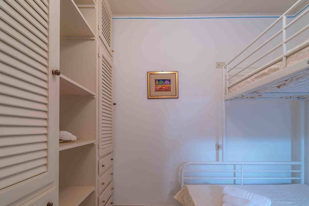 Foto 8 von 24: Three-room apartment 4 minutes walk from the beach