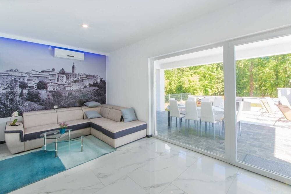 Foto 9 von 30: Herrlich gestaltete Villa mit privatem Pool