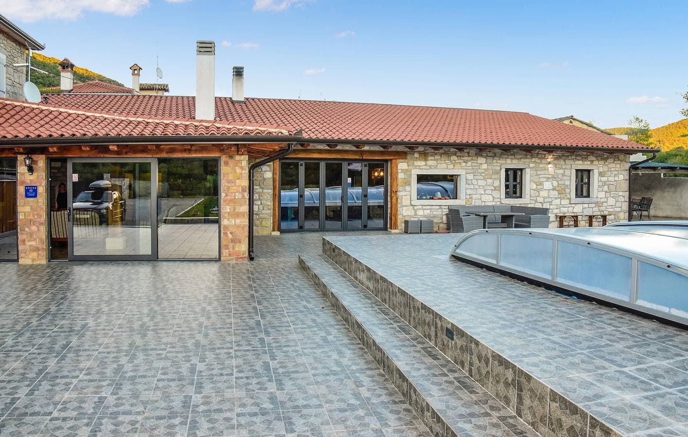 Geräumige Ferienwohnung mit Pool und WLAN, in der Nähe des Restaurants „Konoba Dolina“ 1