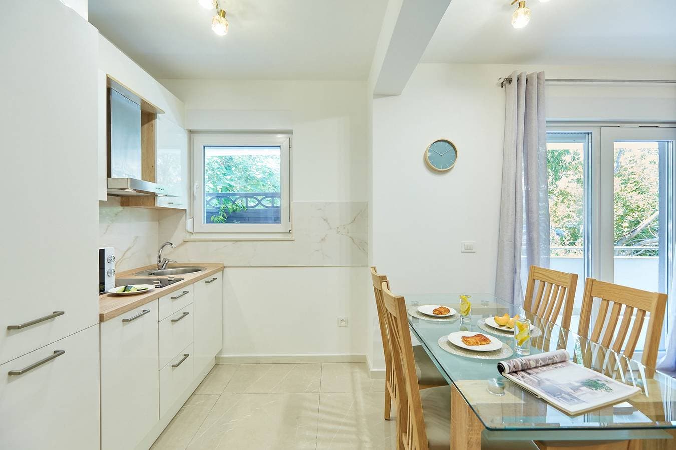 Foto 9 von 32: Ferienwohnung für 4 Personen mit Balkon