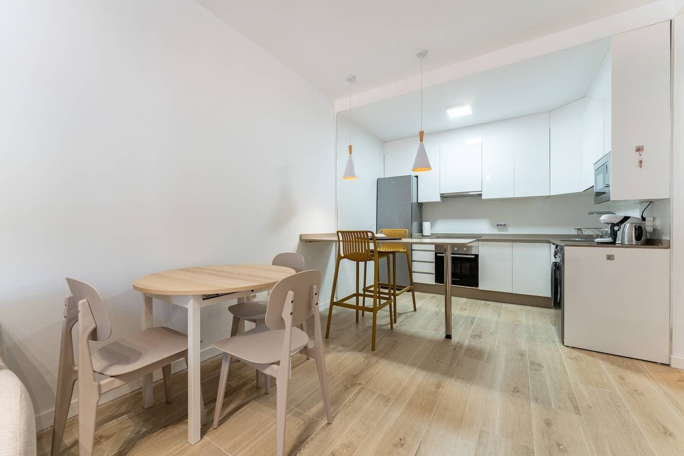 Foto 3 von 20: Apartment '1 Schlafzimmer 85 m zum Strand' mit WLAN und Klimaanlage