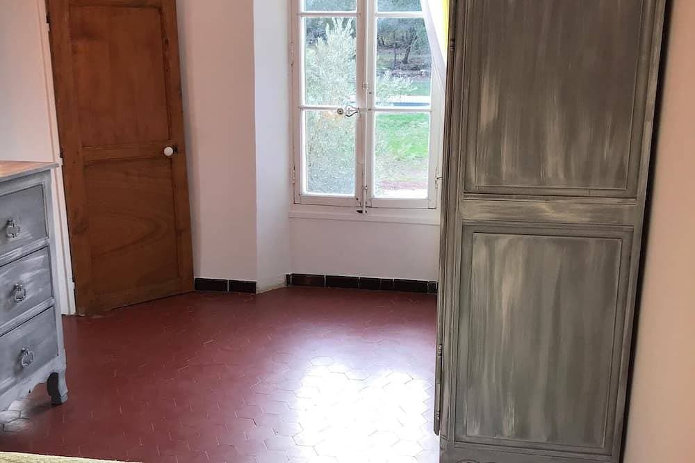Foto 3 von 29: Provenzalisches Landhaus mit Swimmingpool auf Grundstück aus dem 18. Jahrhundert