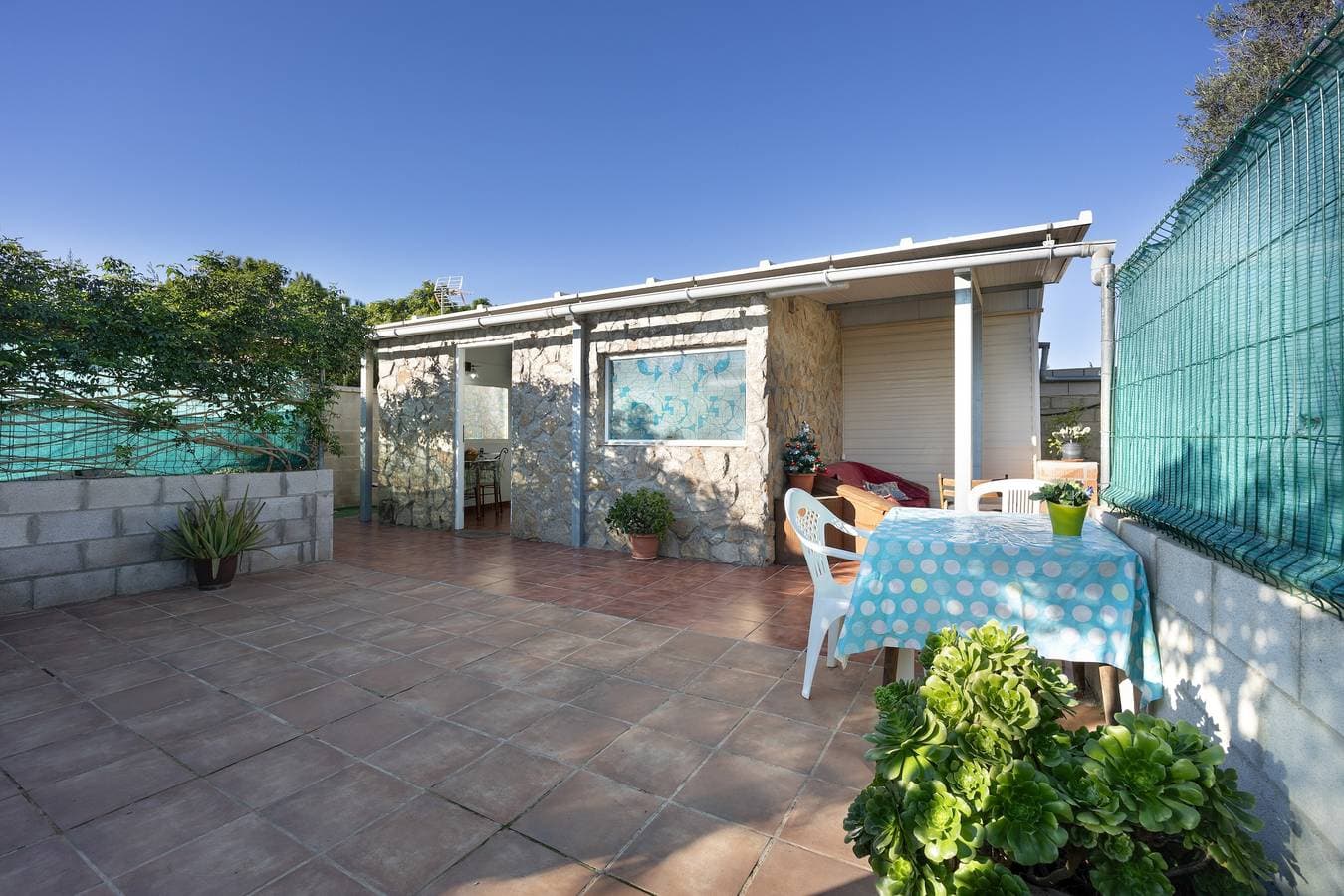 Foto 2 von 23: Mobilheim 'Manoli' mit privatem Garten und Balkon