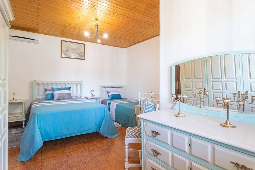 Foto 5 von 26: Villa mit beheiztem Innenpool - Winter- und Sommerurlaub