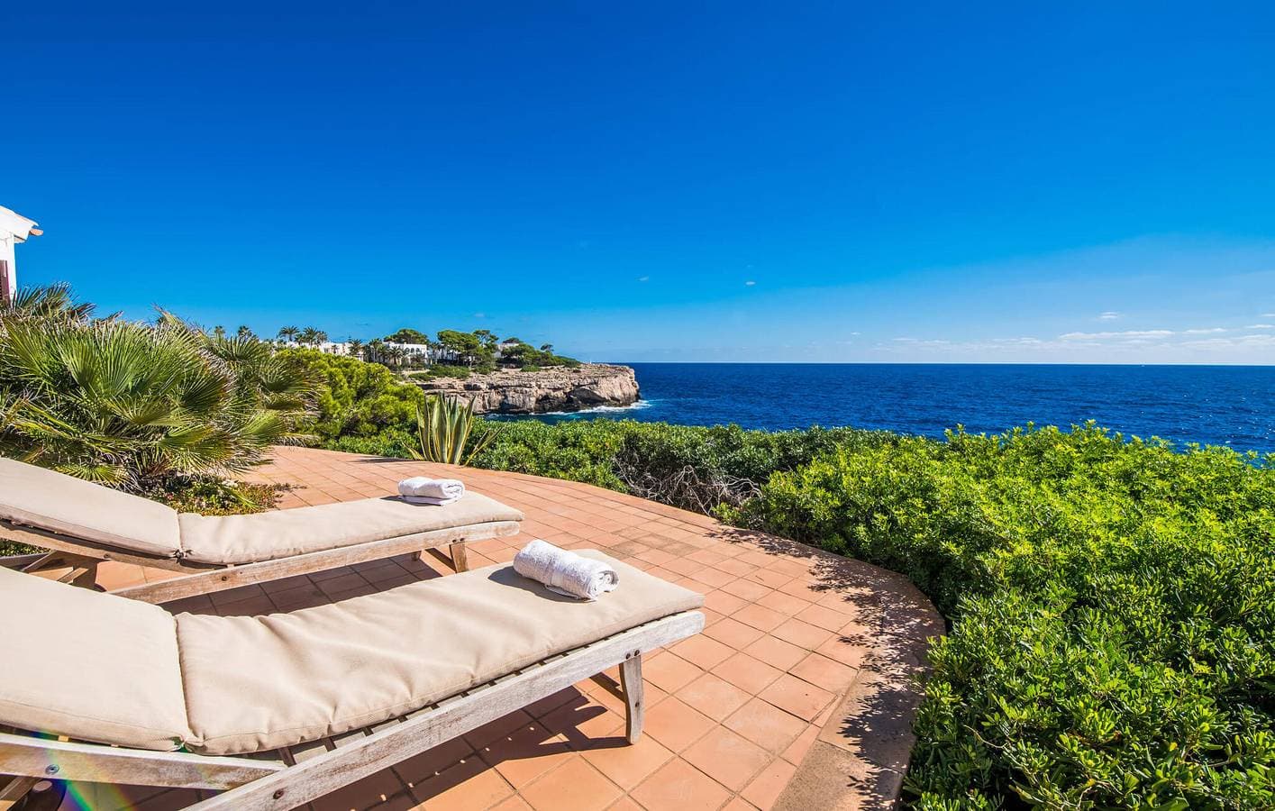 Foto 7 von 51: Apartment mit Meerblick, Terrasse und Pool