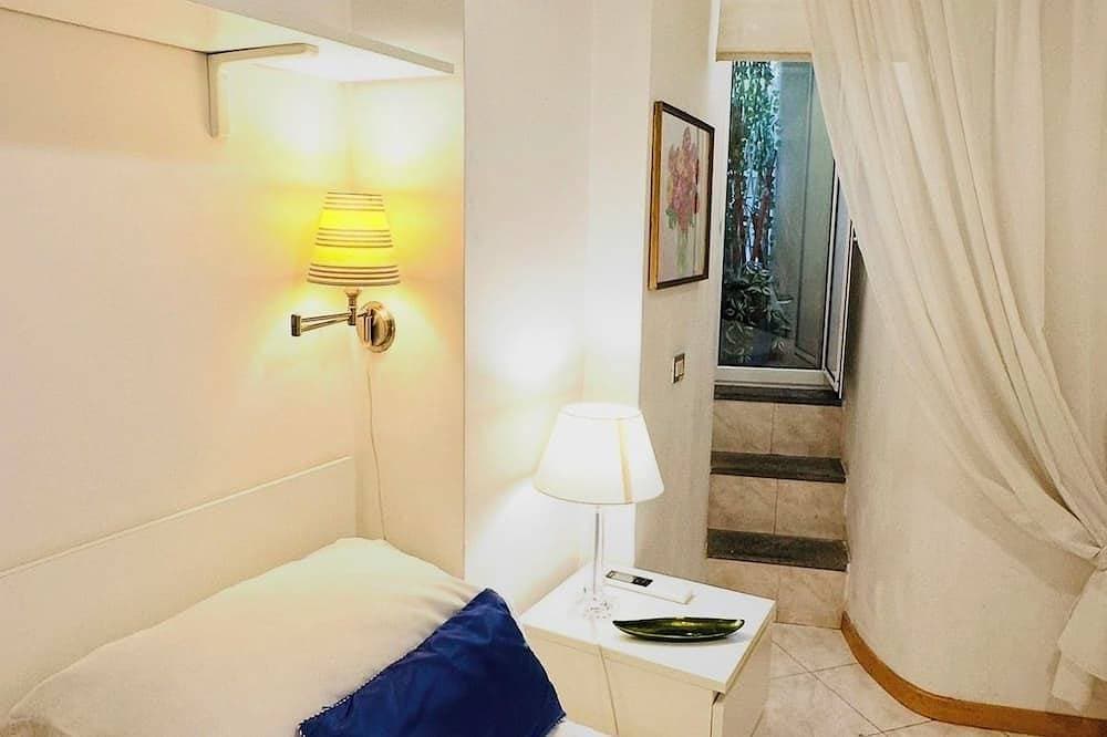 Foto 6 von 17: Elegant apartment in the heart of Rome - Spanish Steps
