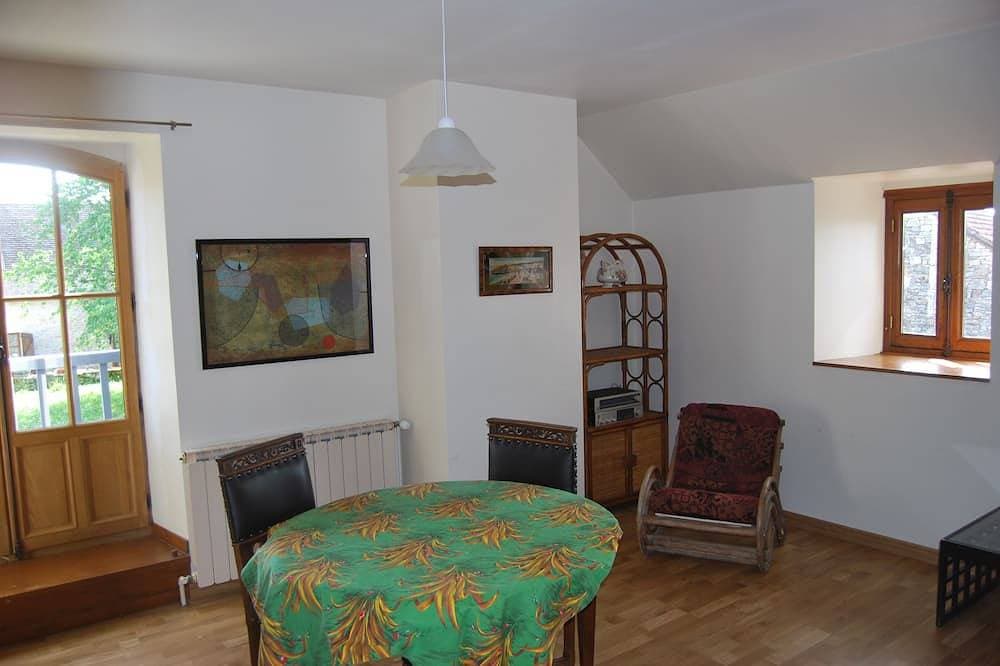 Foto 5 von 8: Geräumige, ruhige Wohnung. Quercy