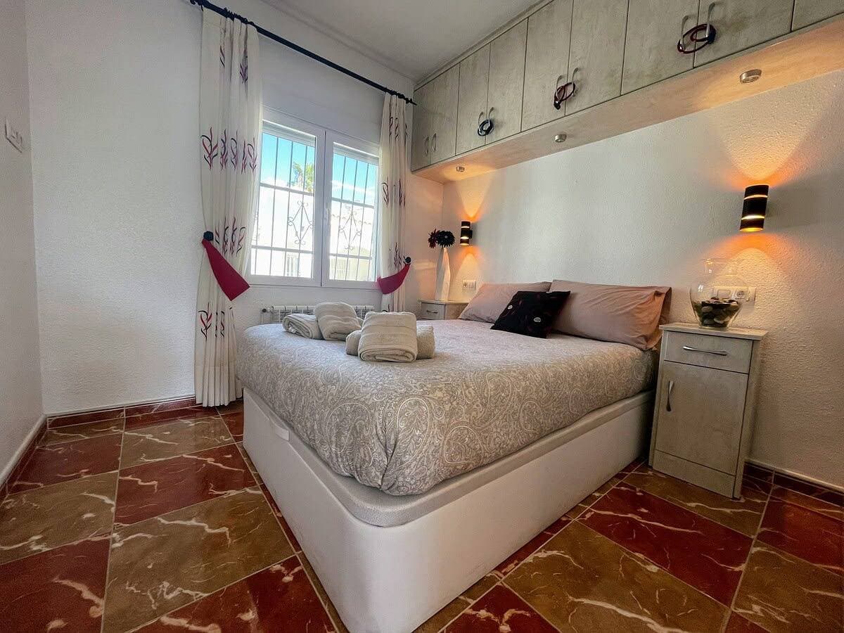 Foto 3 von 36: Villa für 4 Personen mit Garten
