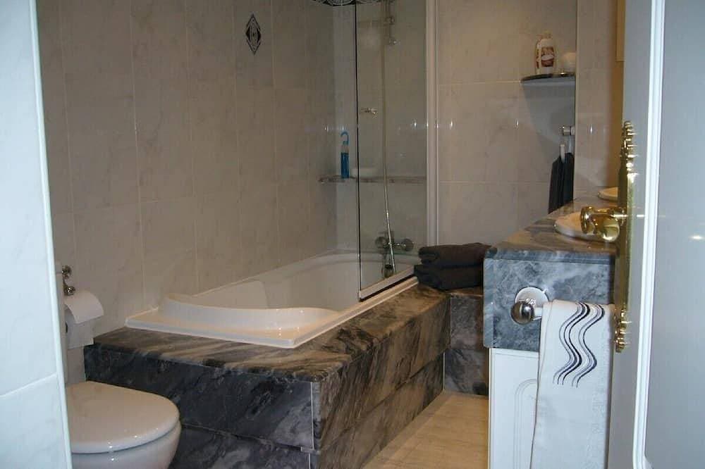 Foto 6 von 26: Geräumige Luxus-Apartment mit 2 Schlafzimmern Frontline
