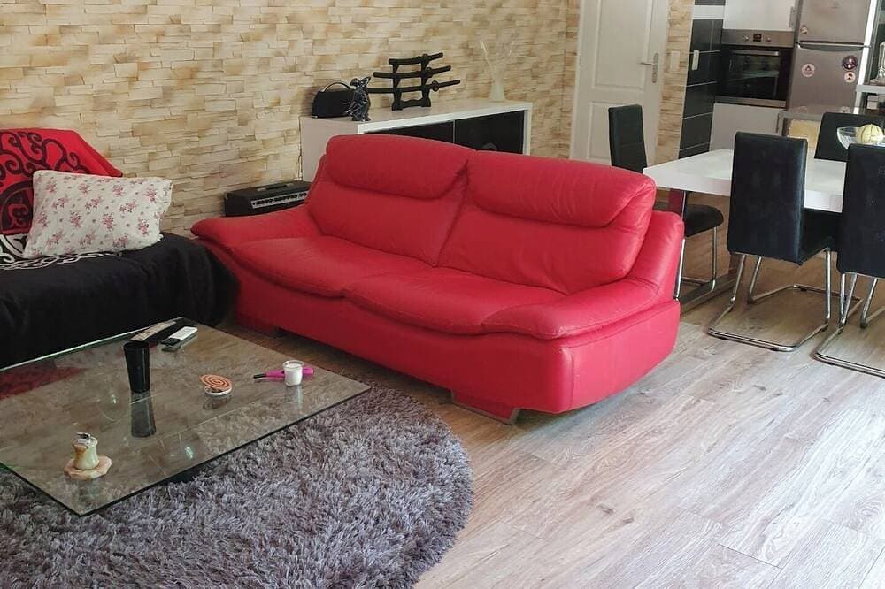 Foto 6 von 11: Lovely apartment in a peaceful green setting on the village heights.