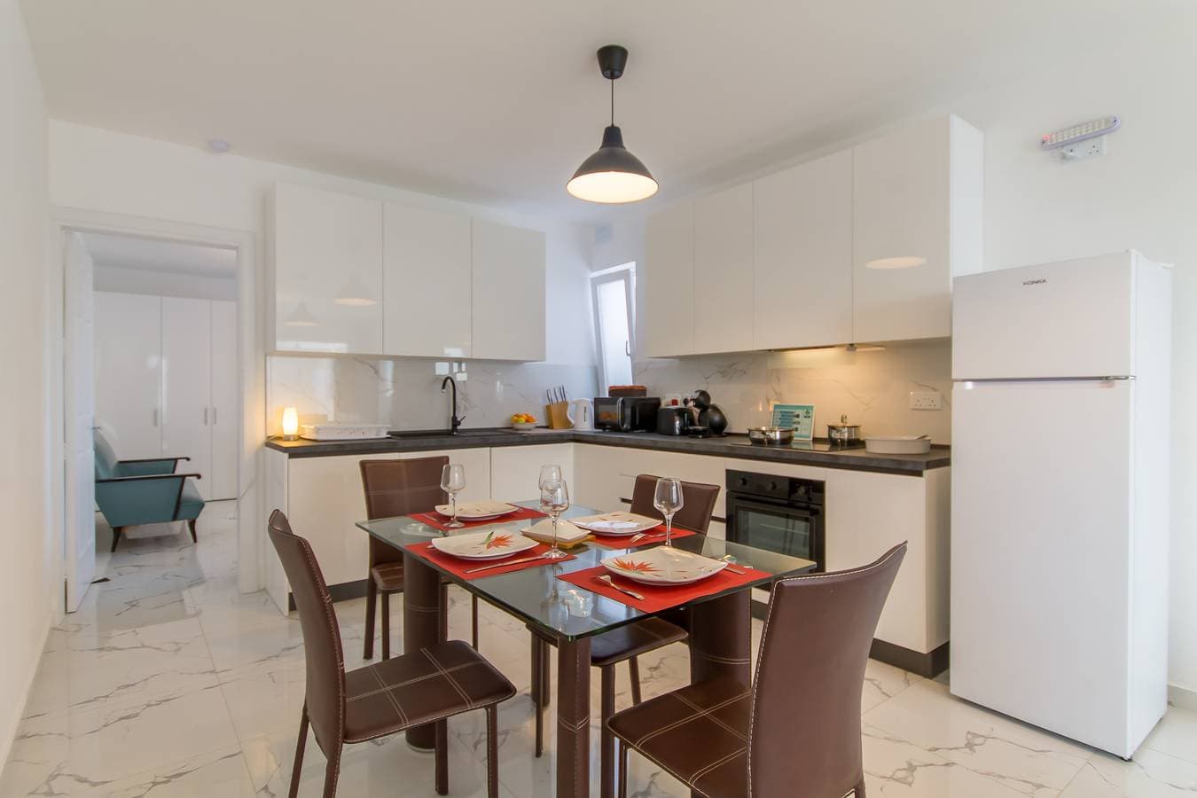 Foto 9 von 26: A Sunny Penthouse Modern 2 bdr - Sliema