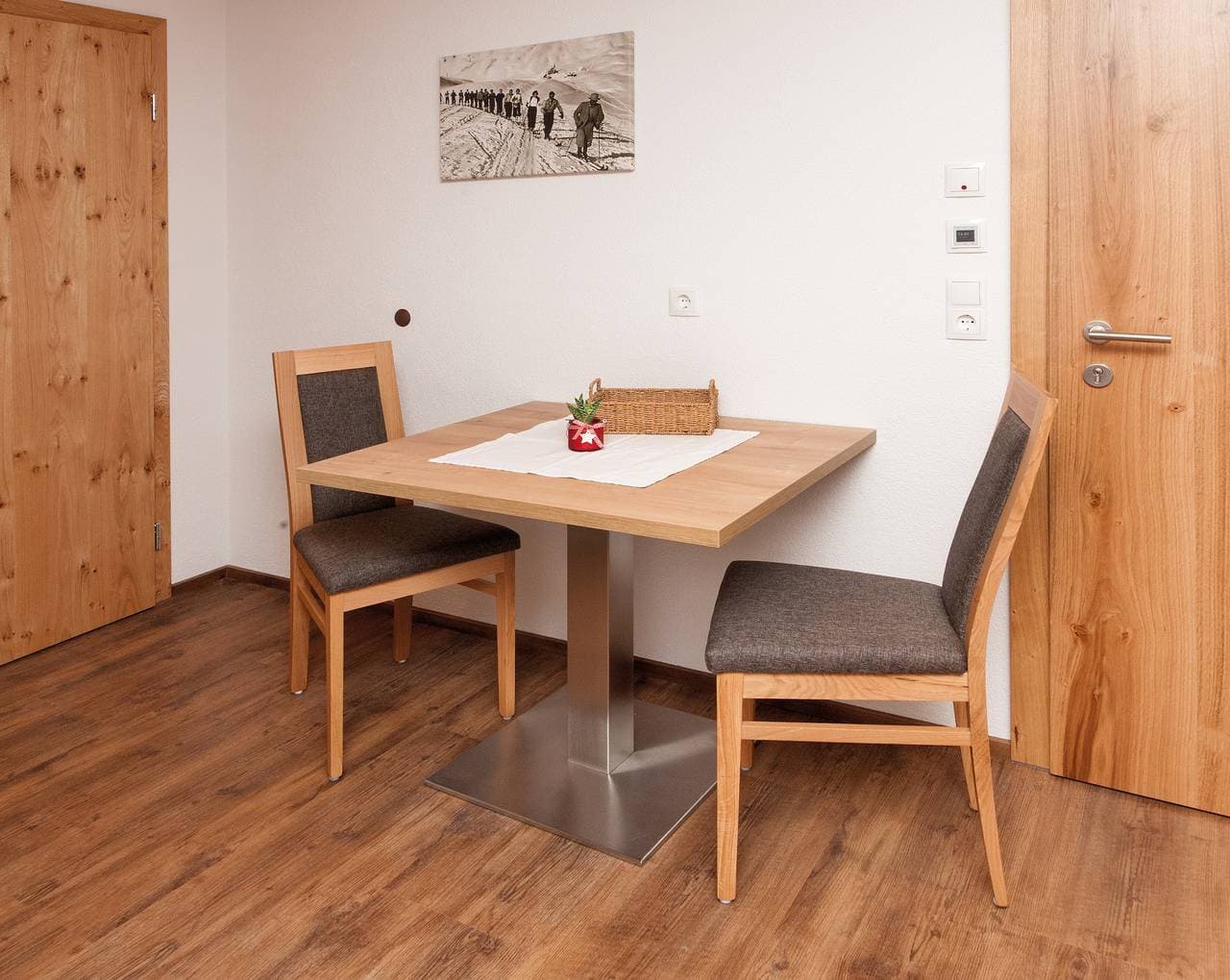 Foto 10 von 16: Einzimmerapartment 'Top 3 Eisenspitze' mit Bergblick, privatem Garten und Wi-Fi